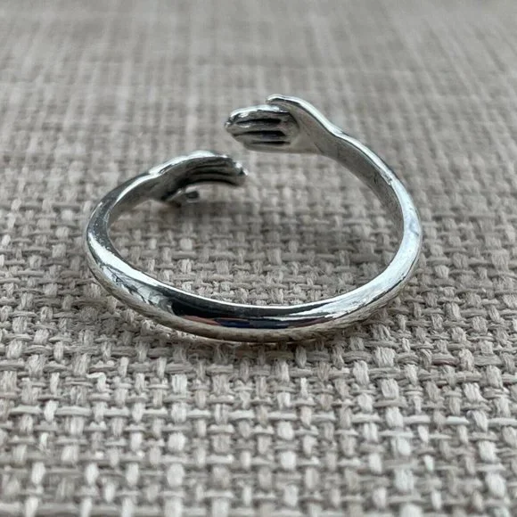 Women Fashion Ring HUG Ring Silver Tone Fashion Jewelry Size 10-12 - Picture 5 of 8